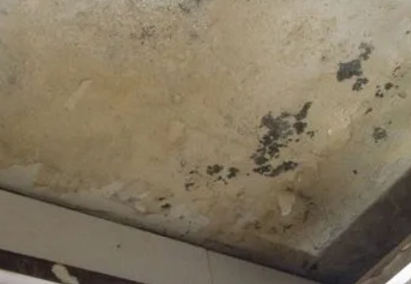 灌南阳台漏水维修公司分享下灌南卫生间渗水维修需要注意哪些问题。